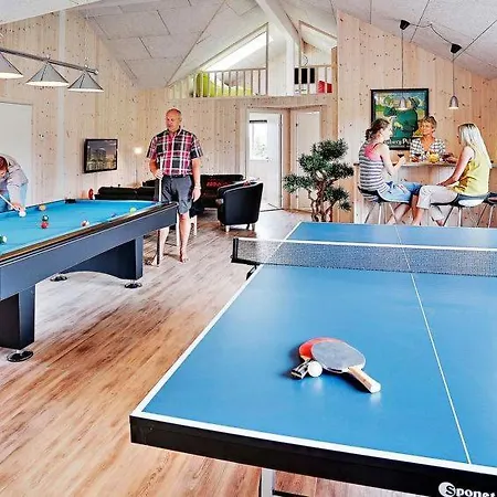 Holiday home Eskilstrup Sleeps 22 Pool Wifi *